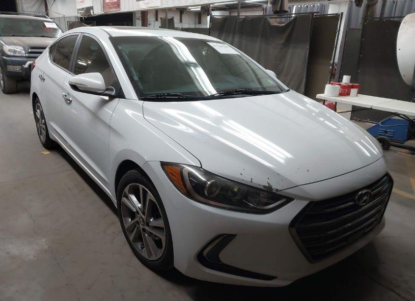 2017 Hyundai Elantra LIMITED (VIN 5NPD84LFXHH028761) main photo