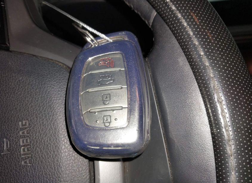 Photo 11 of 2017 Hyundai Elantra LIMITED (VIN 5NPD84LFXHH028761)