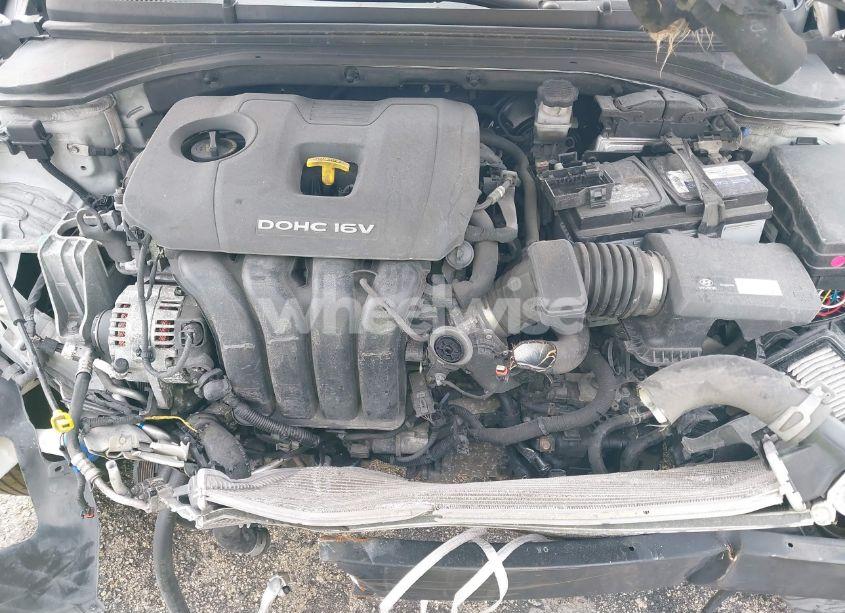 Photo 10 of 2017 Hyundai Elantra SE (VIN 5NPD84LFXHH033703)