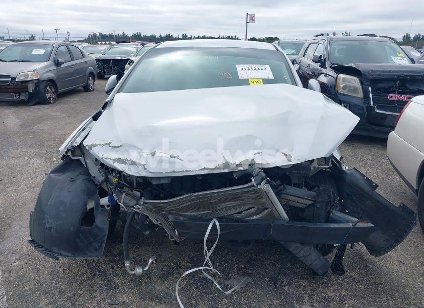 Photo 6 of 2017 Hyundai Elantra SE (VIN 5NPD84LFXHH033703)