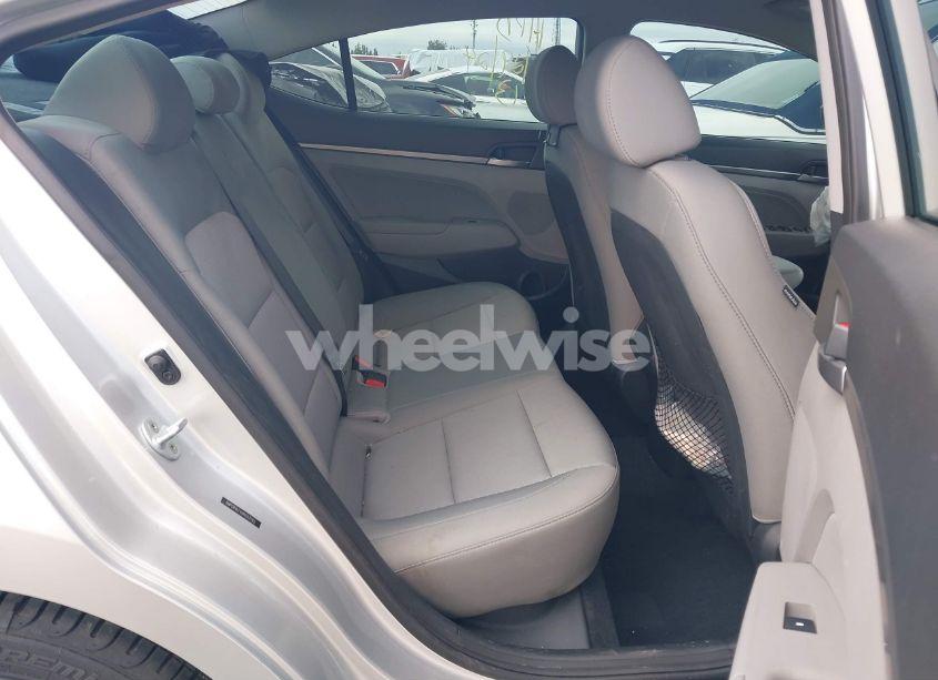 Photo 8 of 2017 Hyundai Elantra SE (VIN 5NPD84LFXHH033703)