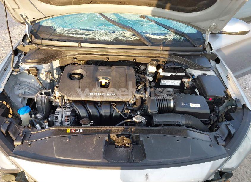 Photo 10 of 2017 Hyundai Elantra SE (VIN 5NPD84LFXHH034558)