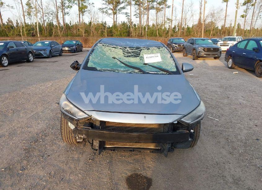 Photo 12 of 2017 Hyundai Elantra SE (VIN 5NPD84LFXHH034558)