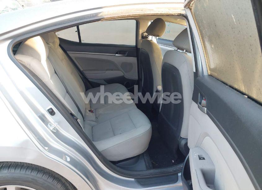 Photo 8 of 2017 Hyundai Elantra SE (VIN 5NPD84LFXHH034558)