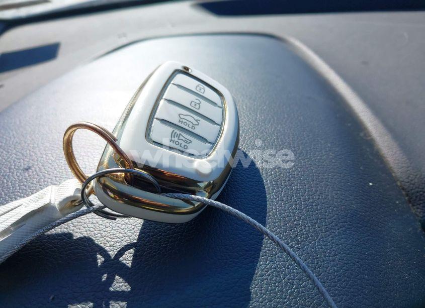 Photo 11 of 2017 Hyundai Elantra SE (VIN 5NPD84LFXHH035175)