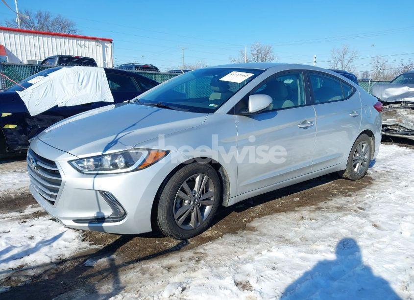 Photo 2 of 2017 Hyundai Elantra SE (VIN 5NPD84LFXHH035175)