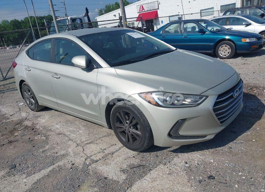 2017 Hyundai Elantra SE (VIN 5NPD84LFXHH040232) main photo