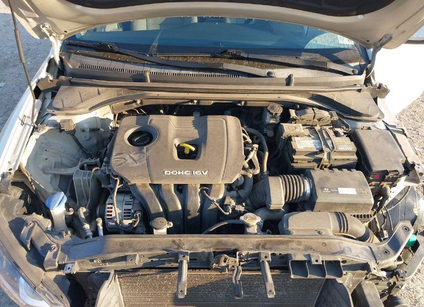 Photo 10 of 2017 Hyundai Elantra SE/VALUE/LIMITED (VIN 5NPD84LFXHH041350)