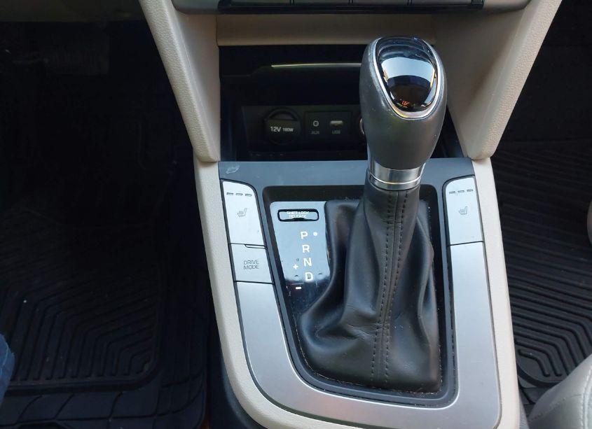 Photo 22 of 2017 Hyundai Elantra SE/VALUE/LIMITED (VIN 5NPD84LFXHH041350)