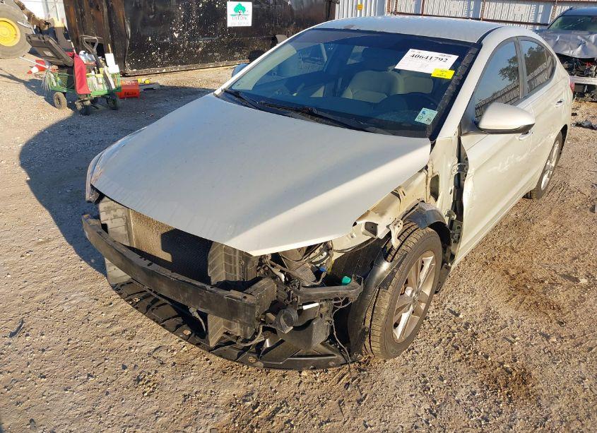 Photo 6 of 2017 Hyundai Elantra SE/VALUE/LIMITED (VIN 5NPD84LFXHH041350)