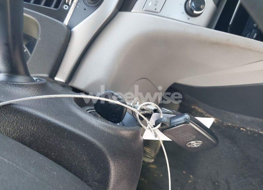 Photo 11 of 2017 Hyundai Elantra SE (VIN 5NPD84LFXHH052090)