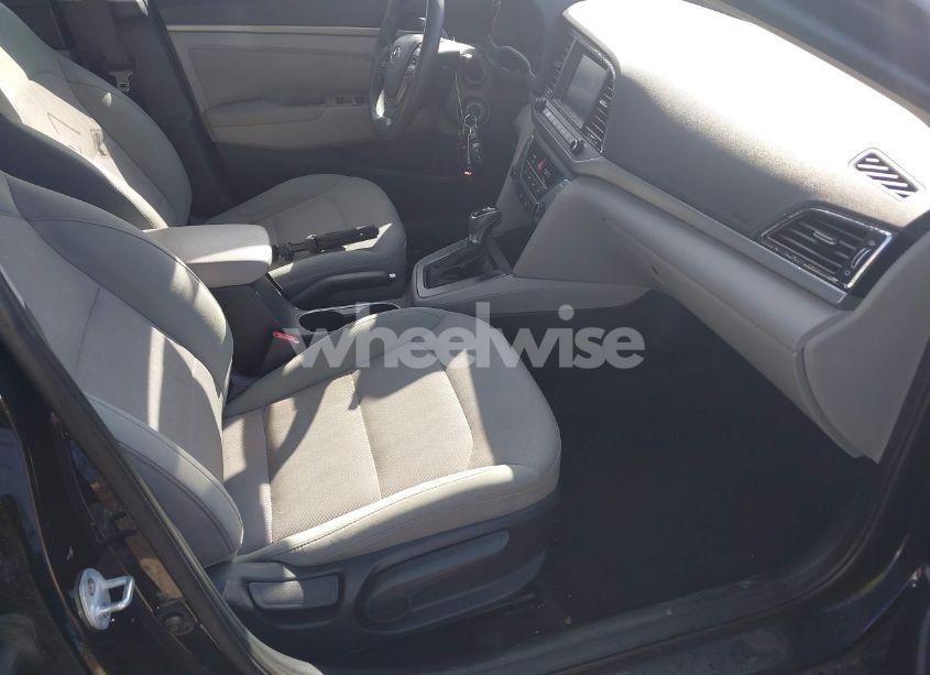 Photo 5 of 2017 Hyundai Elantra SE (VIN 5NPD84LFXHH052090)