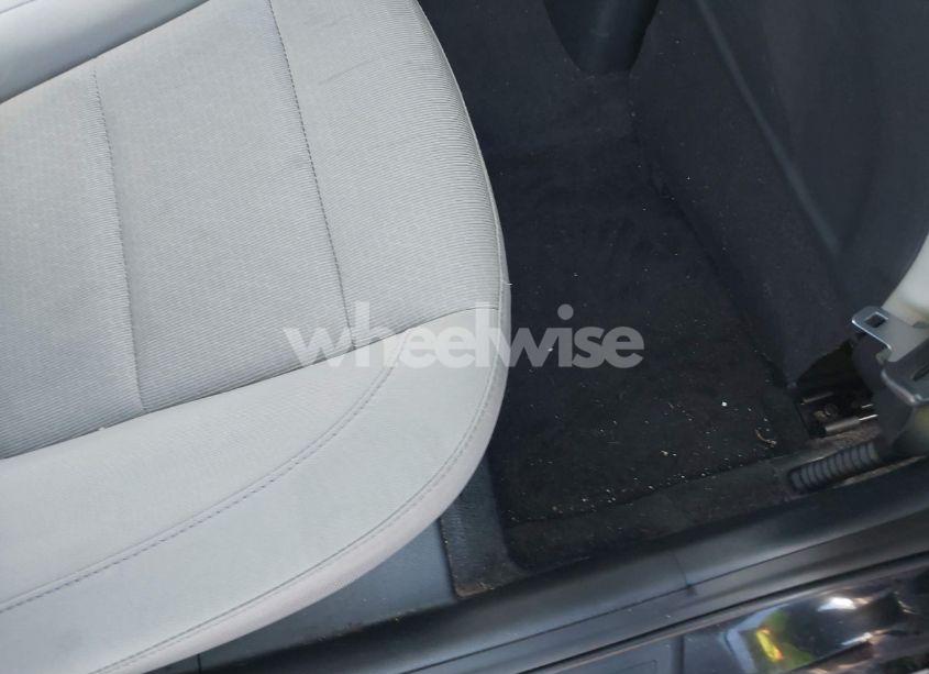 Photo 8 of 2017 Hyundai Elantra SE (VIN 5NPD84LFXHH052090)