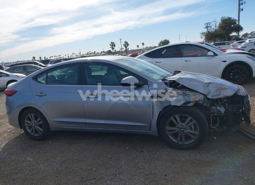 Photo 13 of 2017 Hyundai Elantra SE (VIN 5NPD84LFXHH054079)