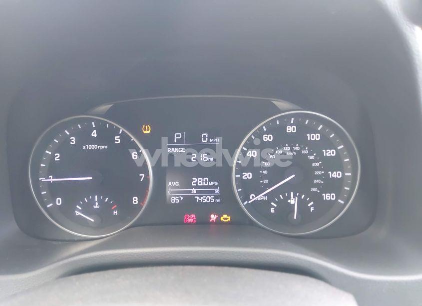 Photo 7 of 2017 Hyundai Elantra SE (VIN 5NPD84LFXHH054079)