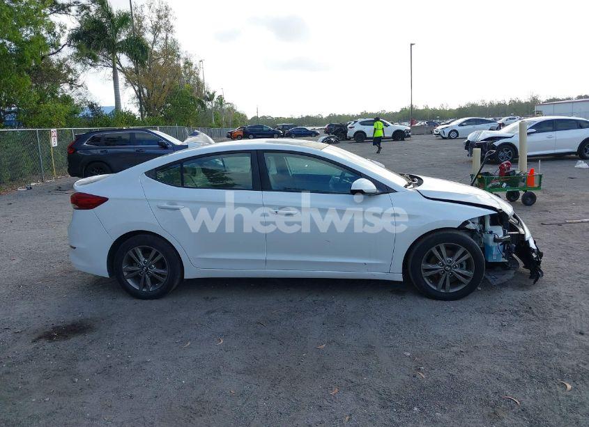 Photo 13 of 2017 Hyundai Elantra SE (VIN 5NPD84LFXHH076728)