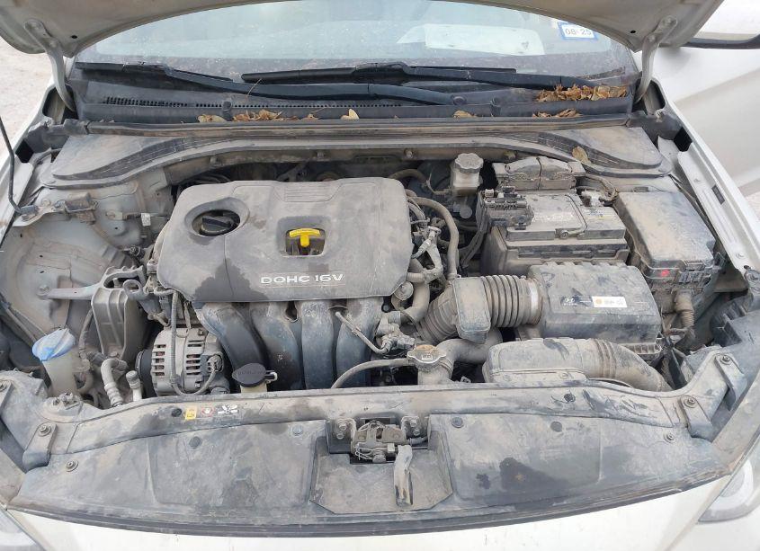 Photo 10 of 2017 Hyundai Elantra SE (VIN 5NPD84LFXHH080651)