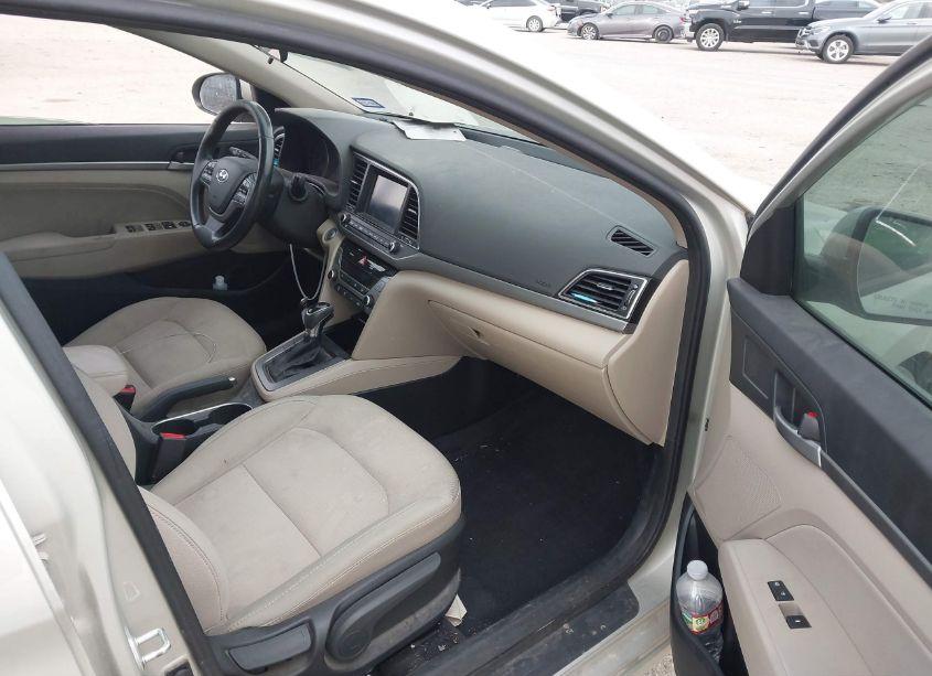 Photo 5 of 2017 Hyundai Elantra SE (VIN 5NPD84LFXHH080651)