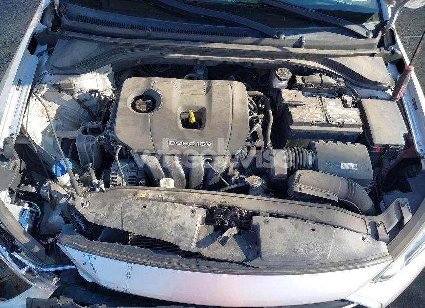 Photo 10 of 2017 Hyundai Elantra SE (VIN 5NPD84LFXHH116290)