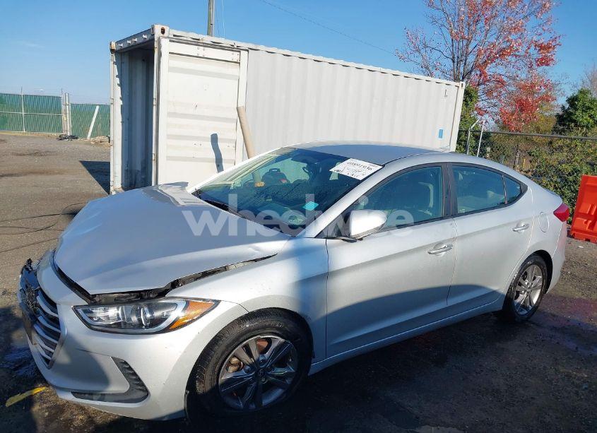 Photo 2 of 2017 Hyundai Elantra SE (VIN 5NPD84LFXHH116290)