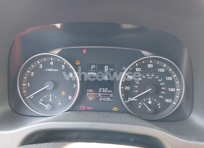 Photo 7 of 2017 Hyundai Elantra SE (VIN 5NPD84LFXHH116290)