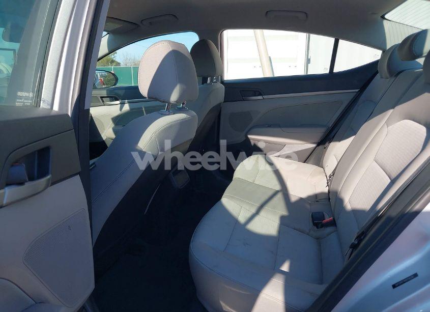 Photo 8 of 2017 Hyundai Elantra SE (VIN 5NPD84LFXHH116290)