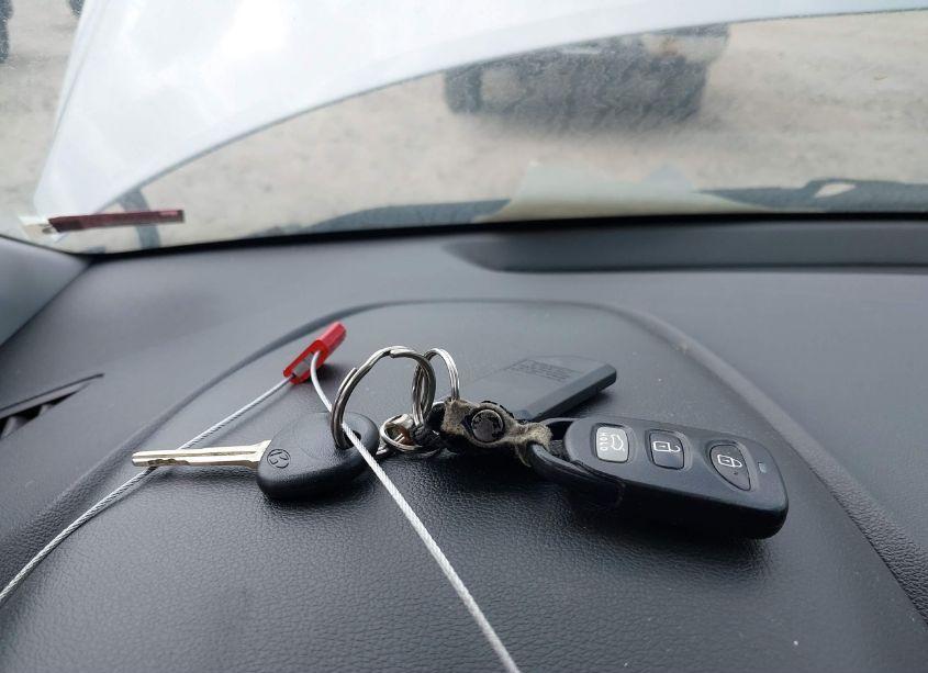 Photo 11 of 2017 Hyundai Elantra SE (VIN 5NPD84LFXHH122266)