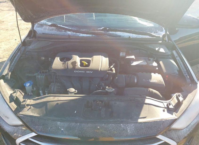 Photo 10 of 2017 Hyundai Elantra SE (VIN 5NPD84LFXHH150763)