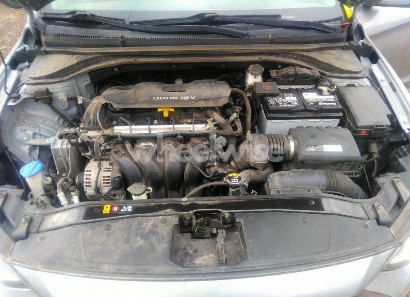 Photo 10 of 2017 Hyundai Elantra LIMITED (VIN 5NPD84LFXHH154697)