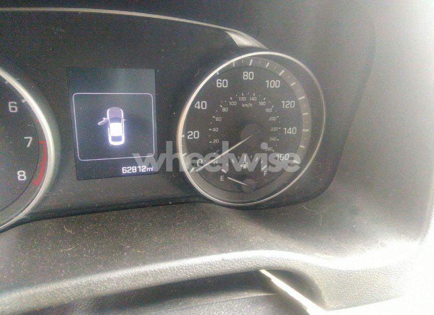 Photo 7 of 2017 Hyundai Elantra LIMITED (VIN 5NPD84LFXHH154697)