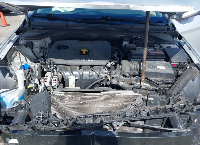 Photo 10 of 2017 Hyundai Elantra SE (VIN 5NPD84LFXHH156272)