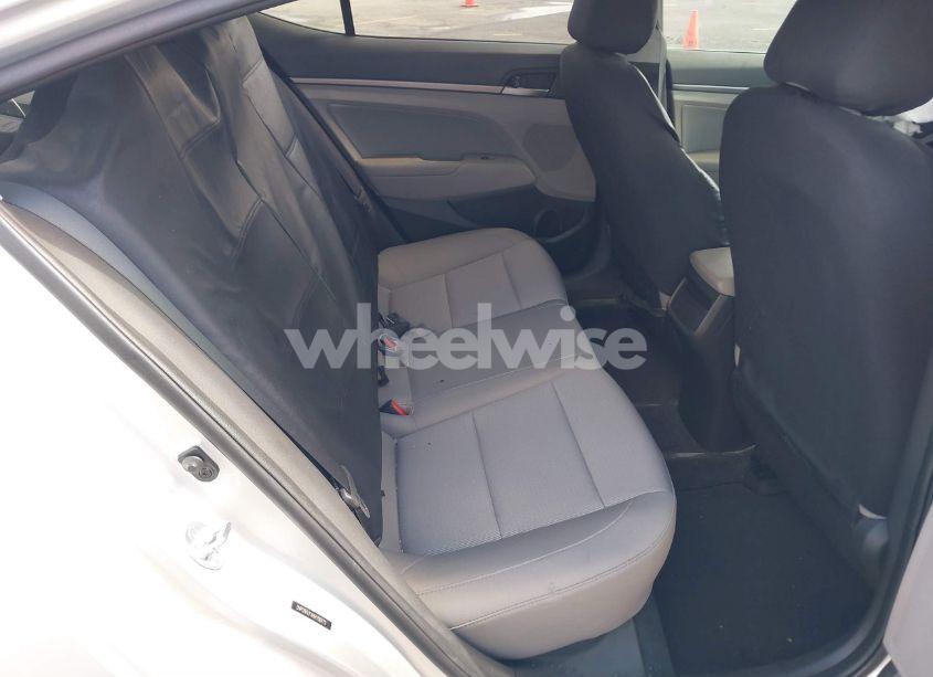 Photo 8 of 2017 Hyundai Elantra SE (VIN 5NPD84LFXHH156272)