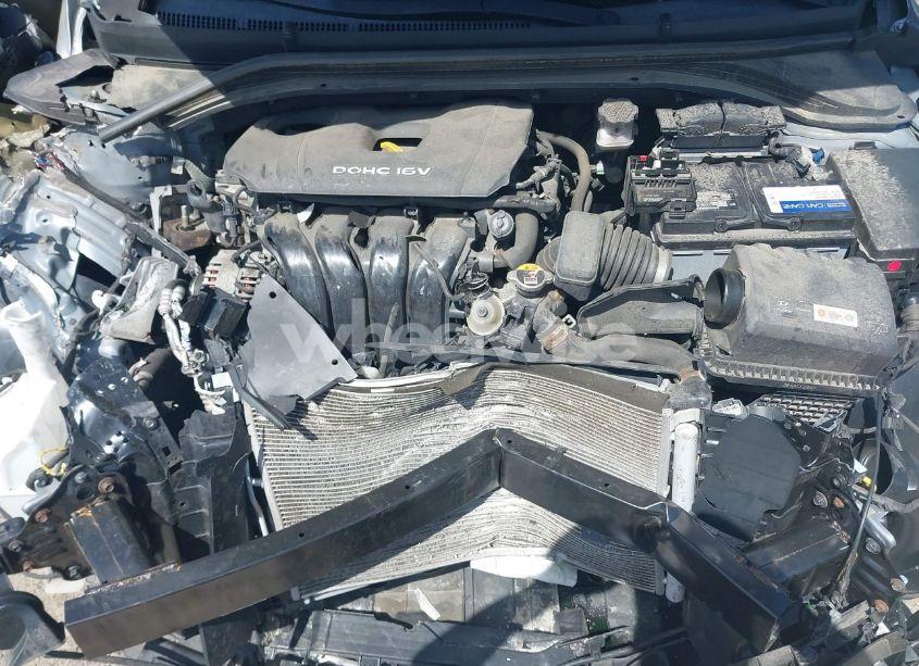 Photo 10 of 2017 Hyundai Elantra SE (VIN 5NPD84LFXHH159480)