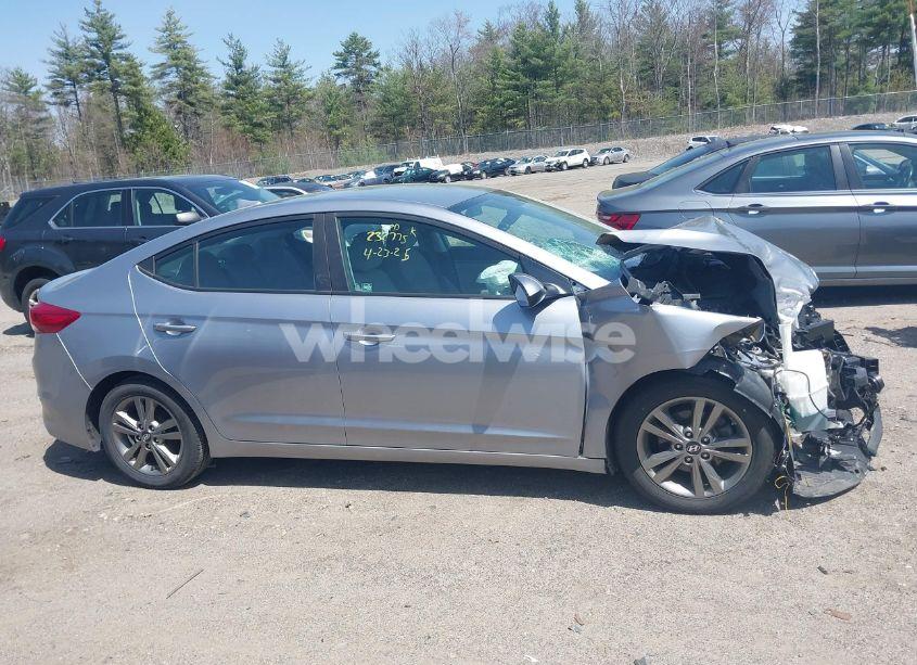 Photo 14 of 2017 Hyundai Elantra SE (VIN 5NPD84LFXHH159480)