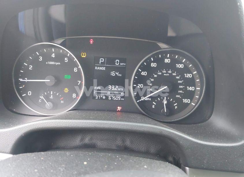 Photo 7 of 2017 Hyundai Elantra SE (VIN 5NPD84LFXHH166705)