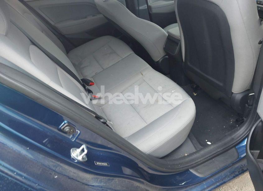 Photo 8 of 2017 Hyundai Elantra SE (VIN 5NPD84LFXHH166705)