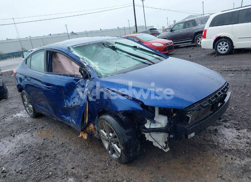 2017 Hyundai Elantra SE (VIN 5NPD84LFXHH172309) main photo