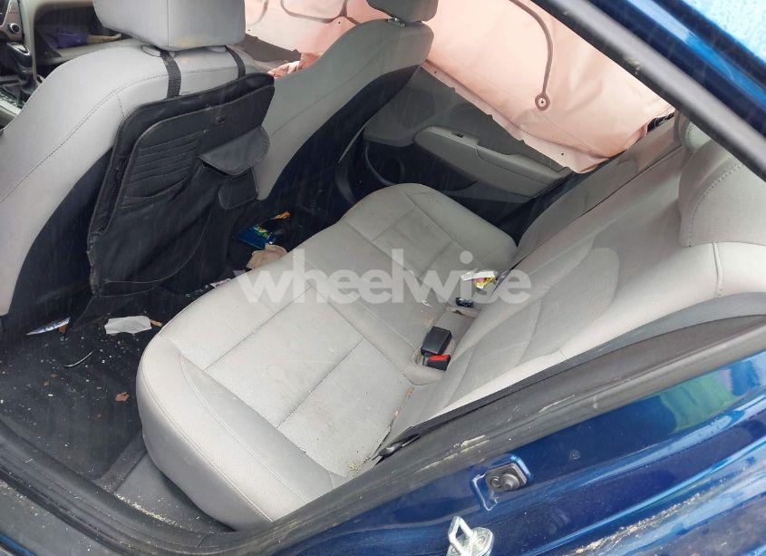 Photo 8 of 2017 Hyundai Elantra SE (VIN 5NPD84LFXHH172309)