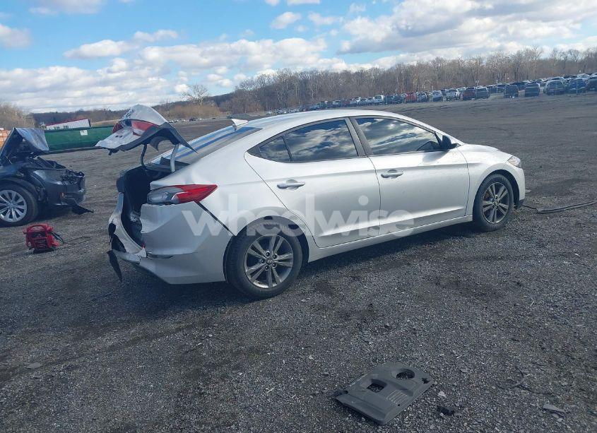 Photo 4 of 2017 Hyundai Elantra SE (VIN 5NPD84LFXHH174996)