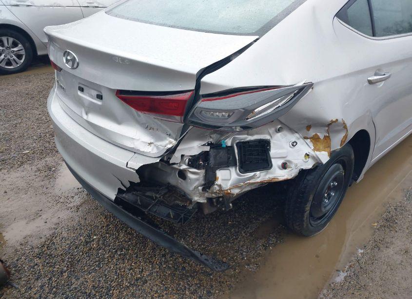 Photo 6 of 2017 Hyundai Elantra LIMITED (VIN 5NPD84LFXHH177929)