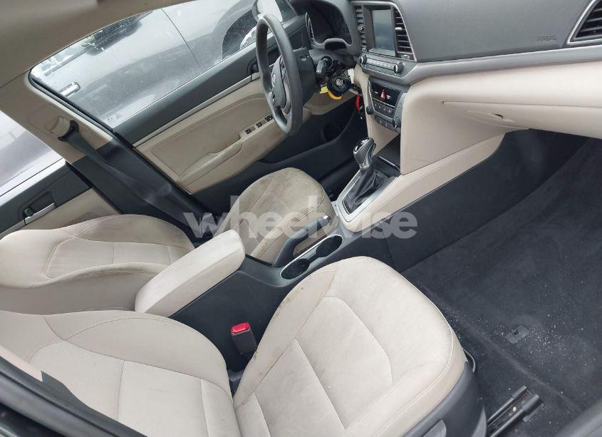 Photo 5 of 2017 Hyundai Elantra SE (VIN 5NPD84LFXHH186470)