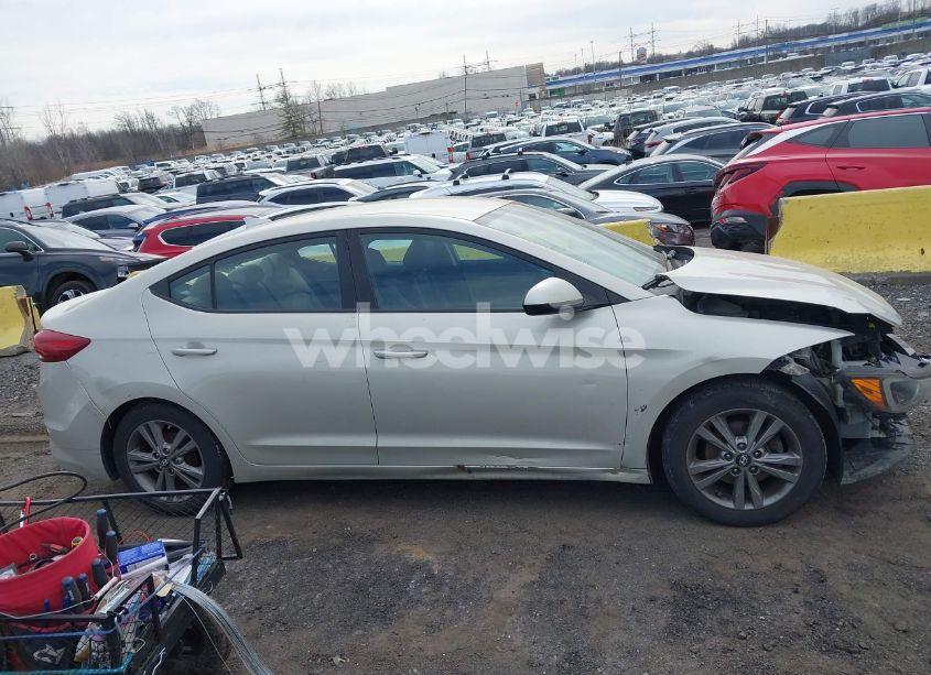 Photo 14 of 2017 Hyundai Elantra SE (VIN 5NPD84LFXHH204191)
