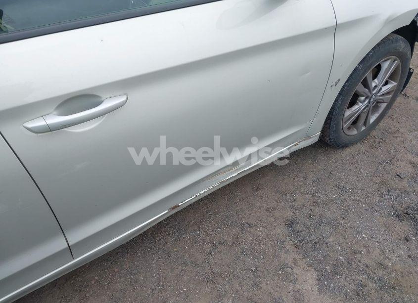 Photo 21 of 2017 Hyundai Elantra SE (VIN 5NPD84LFXHH204191)