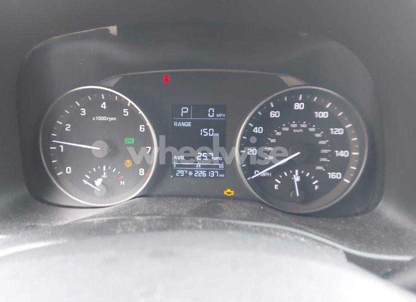 Photo 7 of 2017 Hyundai Elantra SE (VIN 5NPD84LFXHH204191)