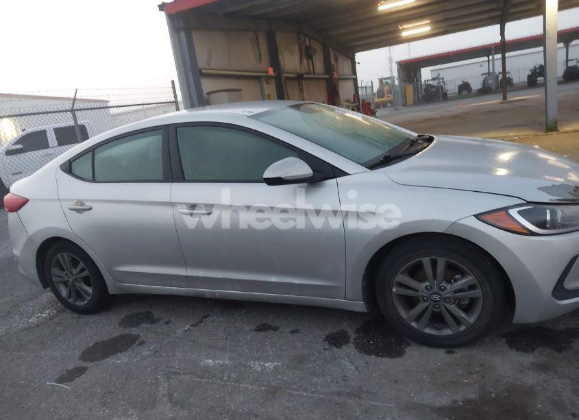 Photo 13 of 2017 Hyundai Elantra SE (VIN 5NPD84LFXHH206118)