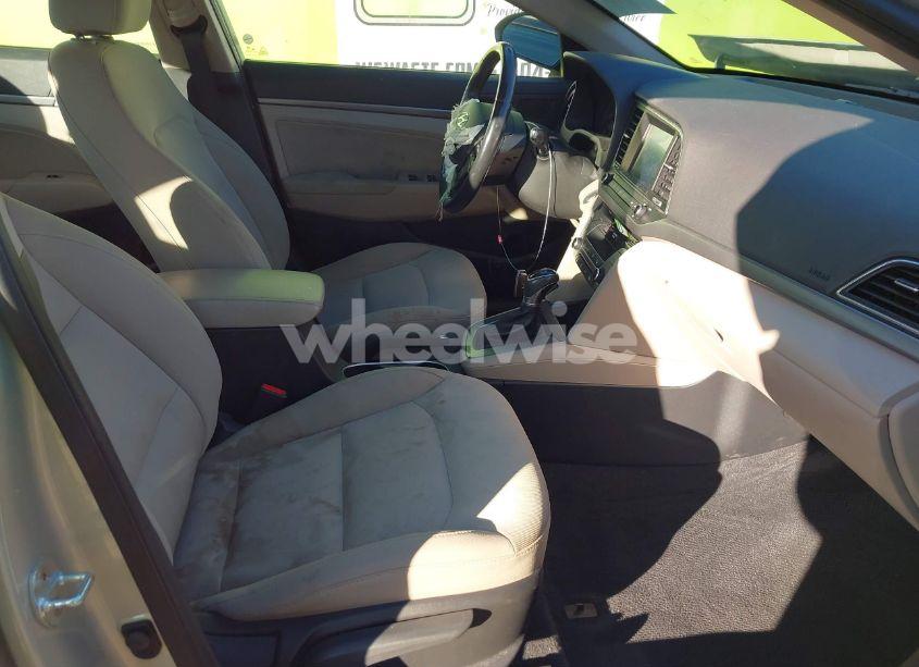 Photo 5 of 2017 Hyundai Elantra VALUE EDITION (VIN 5NPD84LFXHH209925)