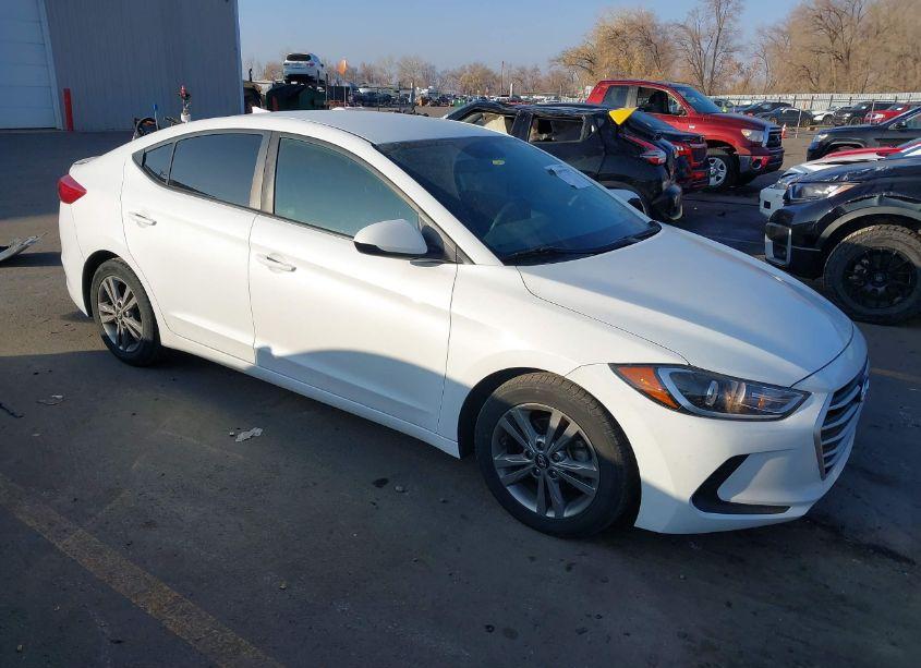 2018 Hyundai Elantra SEL (VIN 5NPD84LFXJH225063) main photo