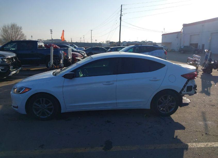 Photo 14 of 2018 Hyundai Elantra SEL (VIN 5NPD84LFXJH225063)