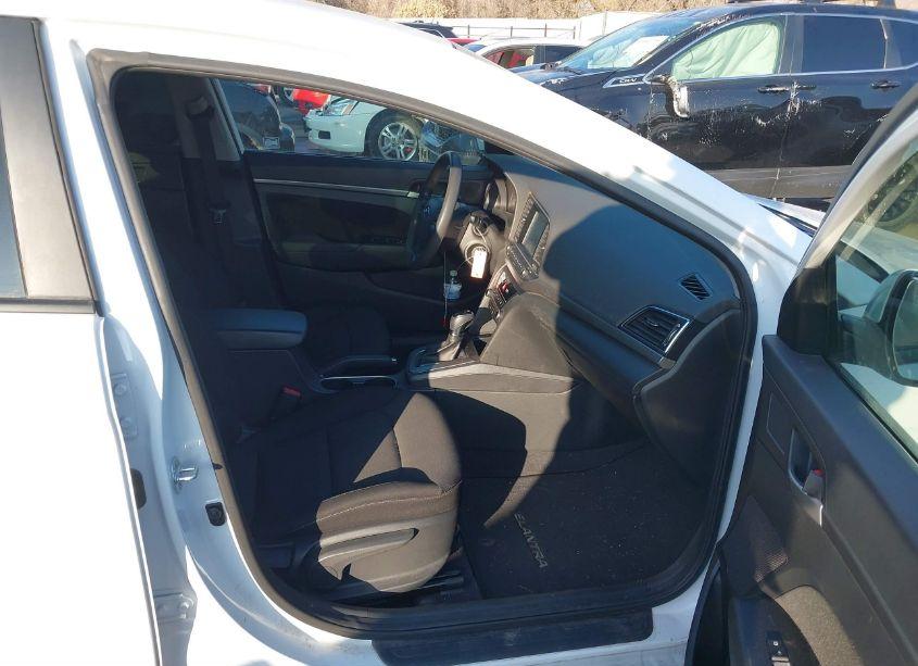 Photo 5 of 2018 Hyundai Elantra SEL (VIN 5NPD84LFXJH225063)