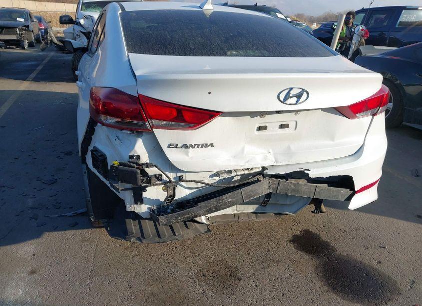 Photo 6 of 2018 Hyundai Elantra SEL (VIN 5NPD84LFXJH225063)